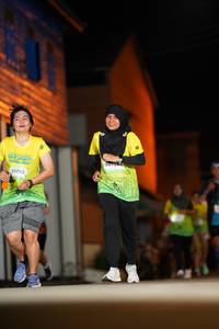 BIB: 50063
                            <button type="button" onclick="openModal(21743576)" class="btn btn-primary btn-sm float-right btn-popup" data-toggle="modal" data-target=".modal-high-quality">
                        <i class="fas fa-shopping-cart"></i> Add to Cart
                    </button>
                                            <button type="button" onclick="isThisMe(21743576, true)" class="btn btn-success btn-sm float-right btn-popup btn-isme hidden" data-toggle="tooltip" data-placement="bottom" title="นี่คือรูปของคุณใช่ไหม คลิกที่นี่เพื่อเอาเข้าอัลบั้ม">
                        <i class="fas fa-plus"></i> Add to album
                    </button>
                    <button type="button" onclick="isThisMe(21743576, false)" class="btn btn-warning btn-sm float-right btn-popup btn-isnotme hidden">
                        <i class="fas fa-ban"></i> Remove from album
                    </button>